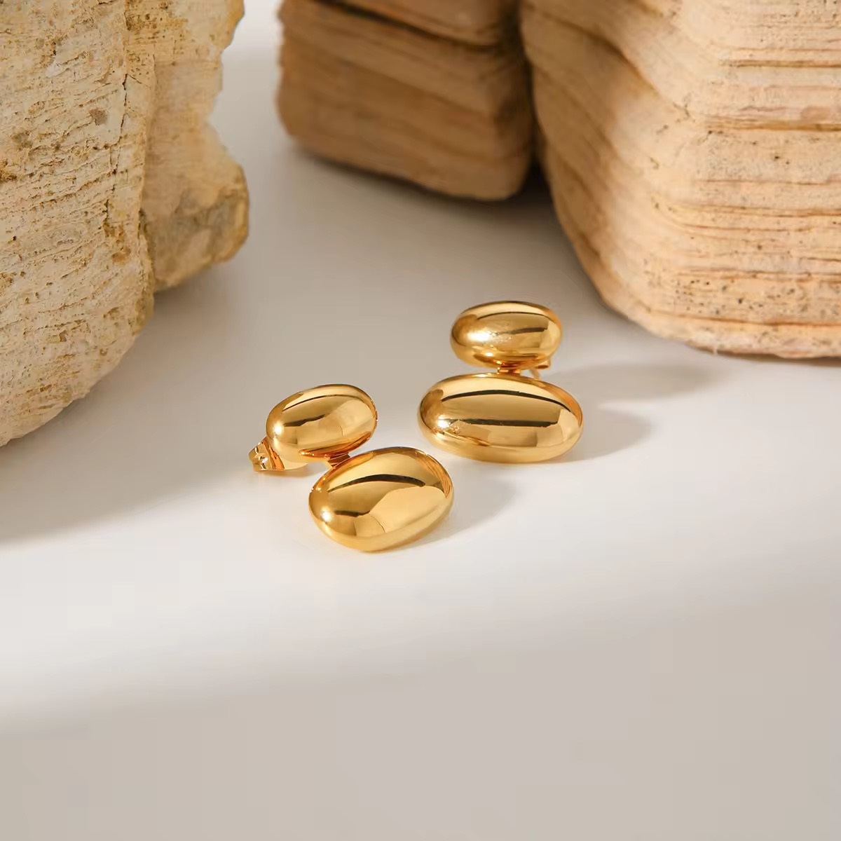 Dainty PVD Gold Plated Smooth Glassy Vintage Studs