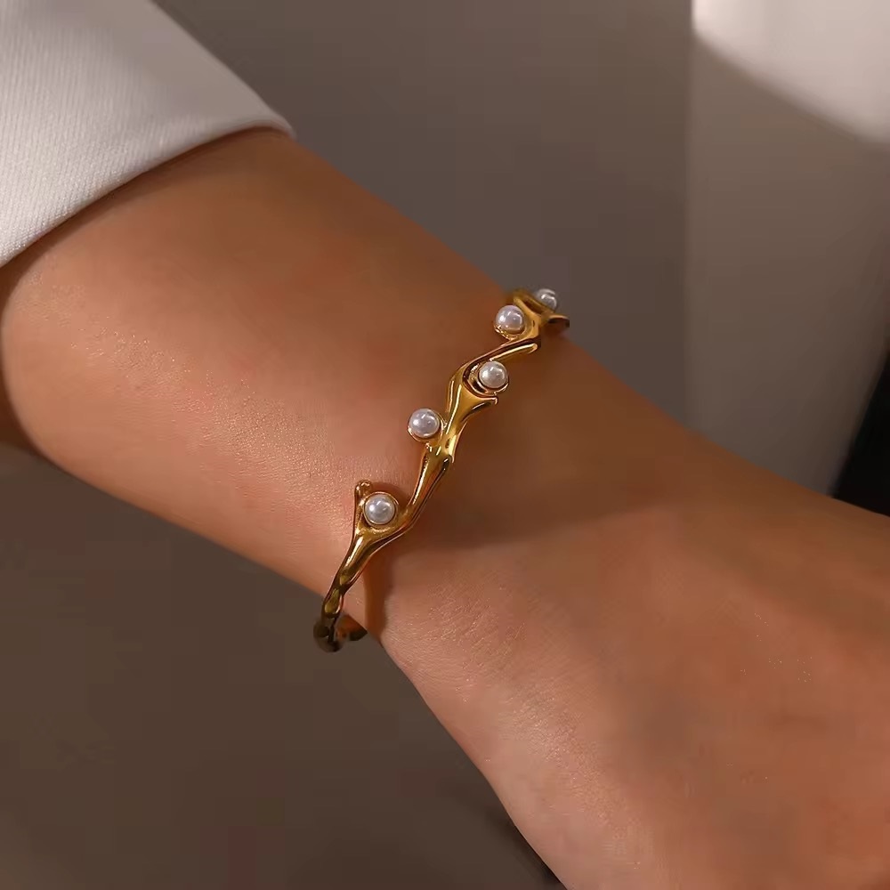 Irregular Opening Nature Stone Pearl Bangles